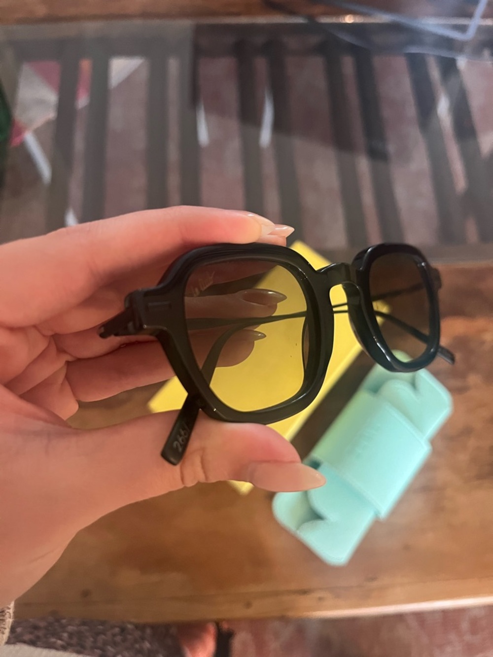 Tiwi Le Club sunglasses - Picture 4 of 12